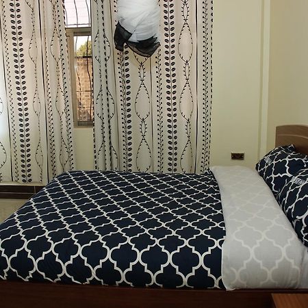 Gees Inn Nakuru Extérieur photo