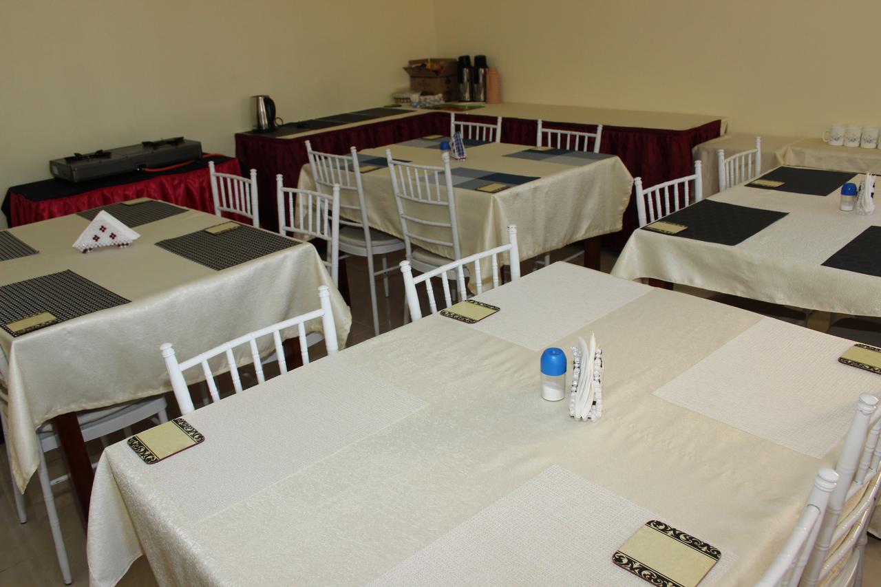 Gees Inn Nakuru Extérieur photo